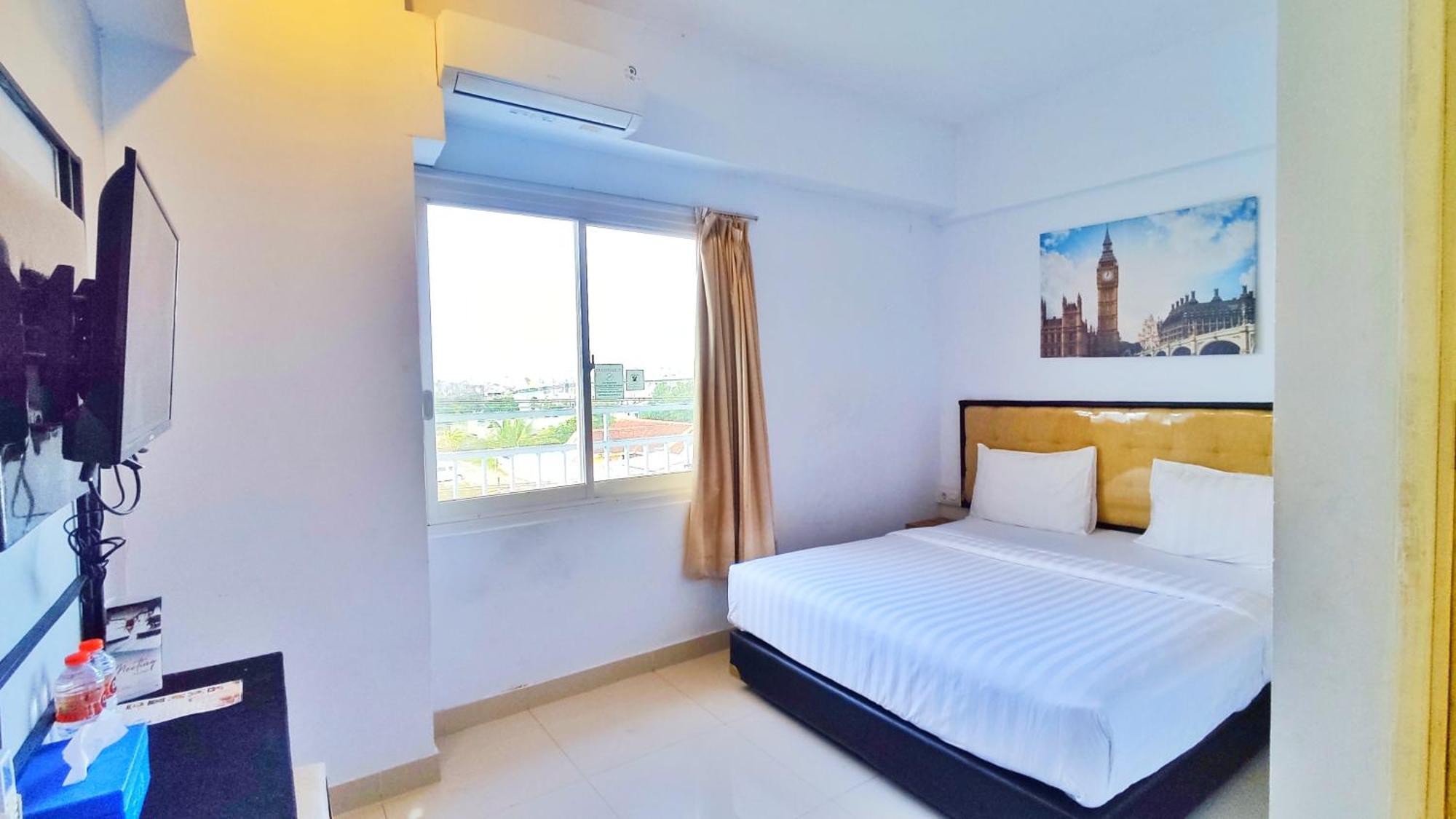 Votel Hotel Charis Tuban Tuban  Eksteriør billede