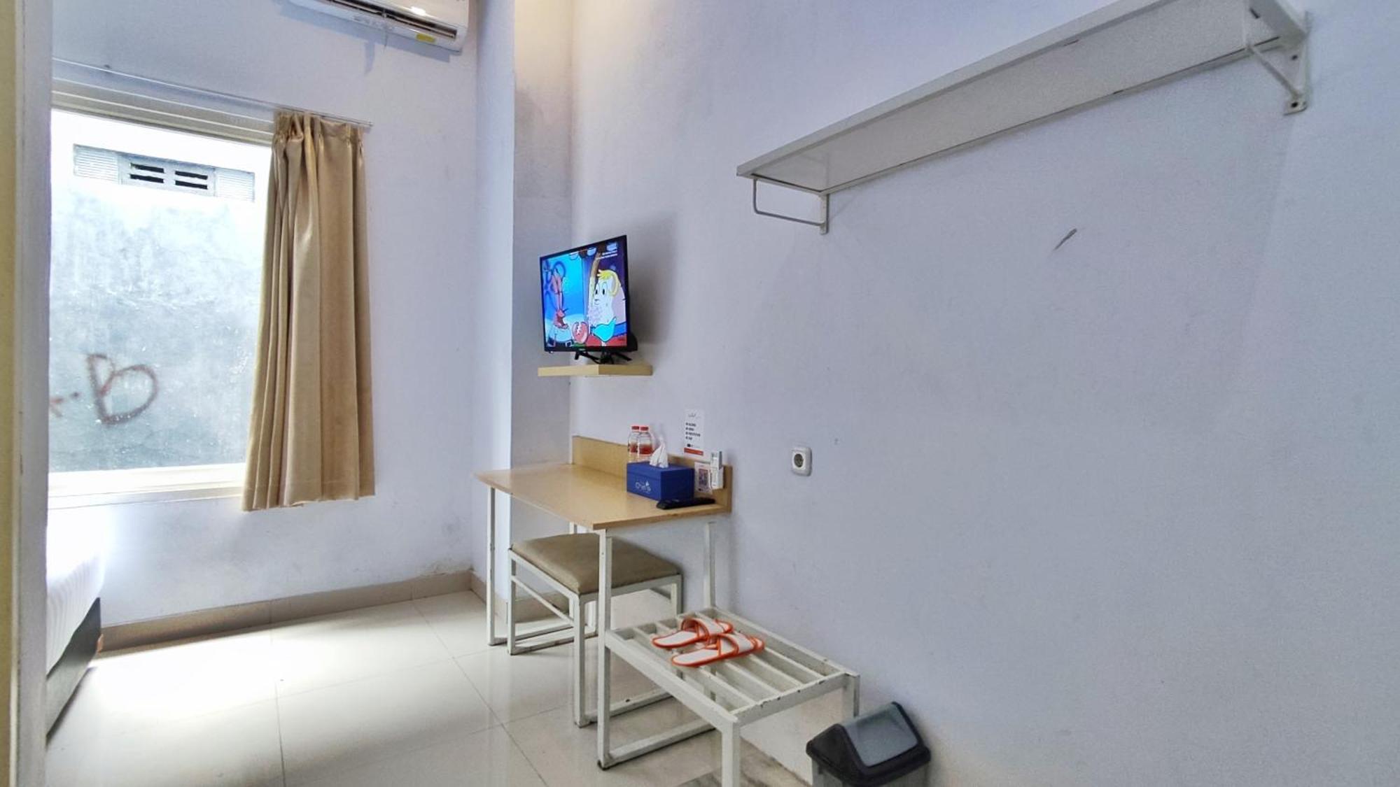 Votel Hotel Charis Tuban Tuban  Eksteriør billede