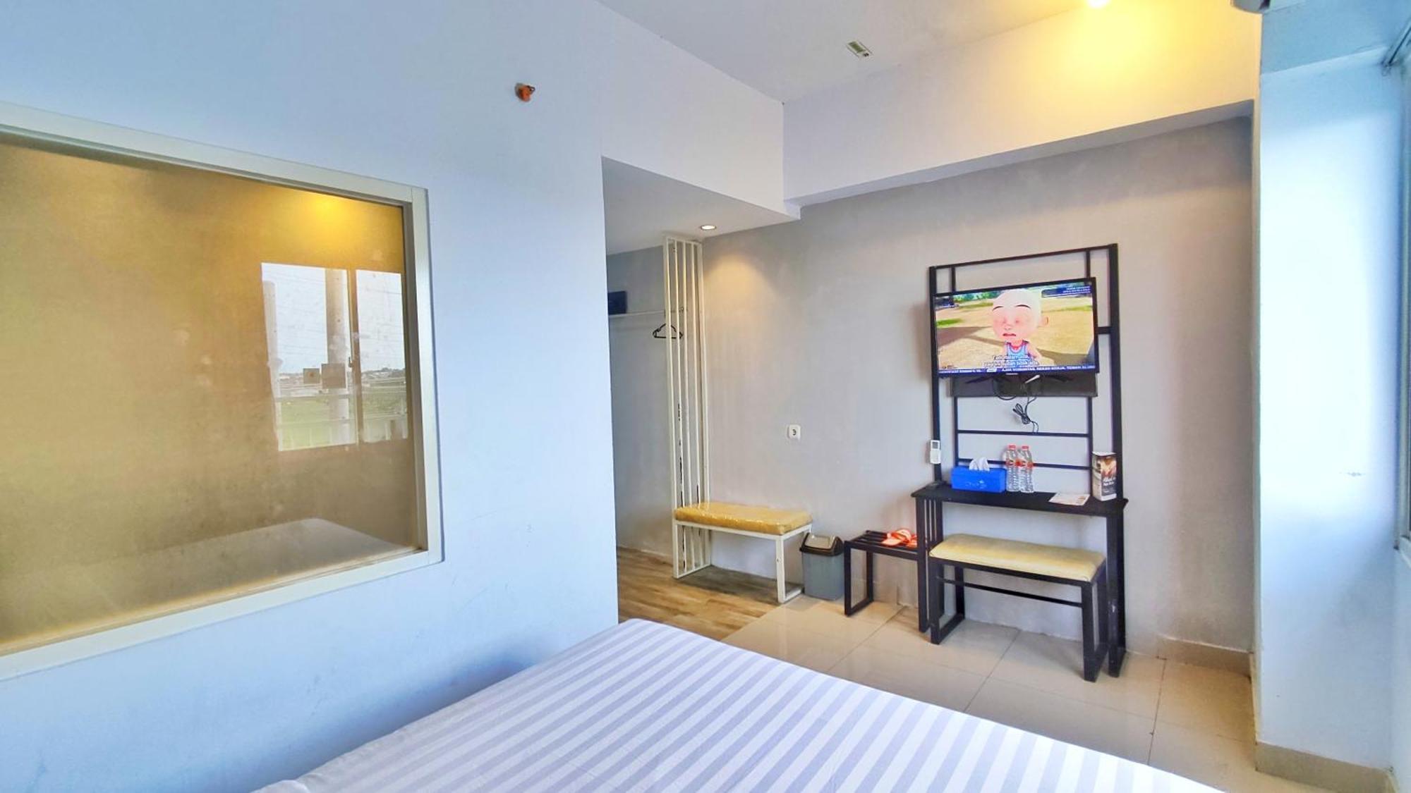 Votel Hotel Charis Tuban Tuban  Eksteriør billede