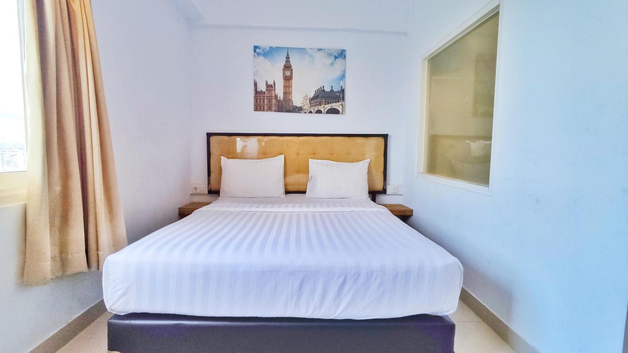 Votel Hotel Charis Tuban Tuban  Eksteriør billede