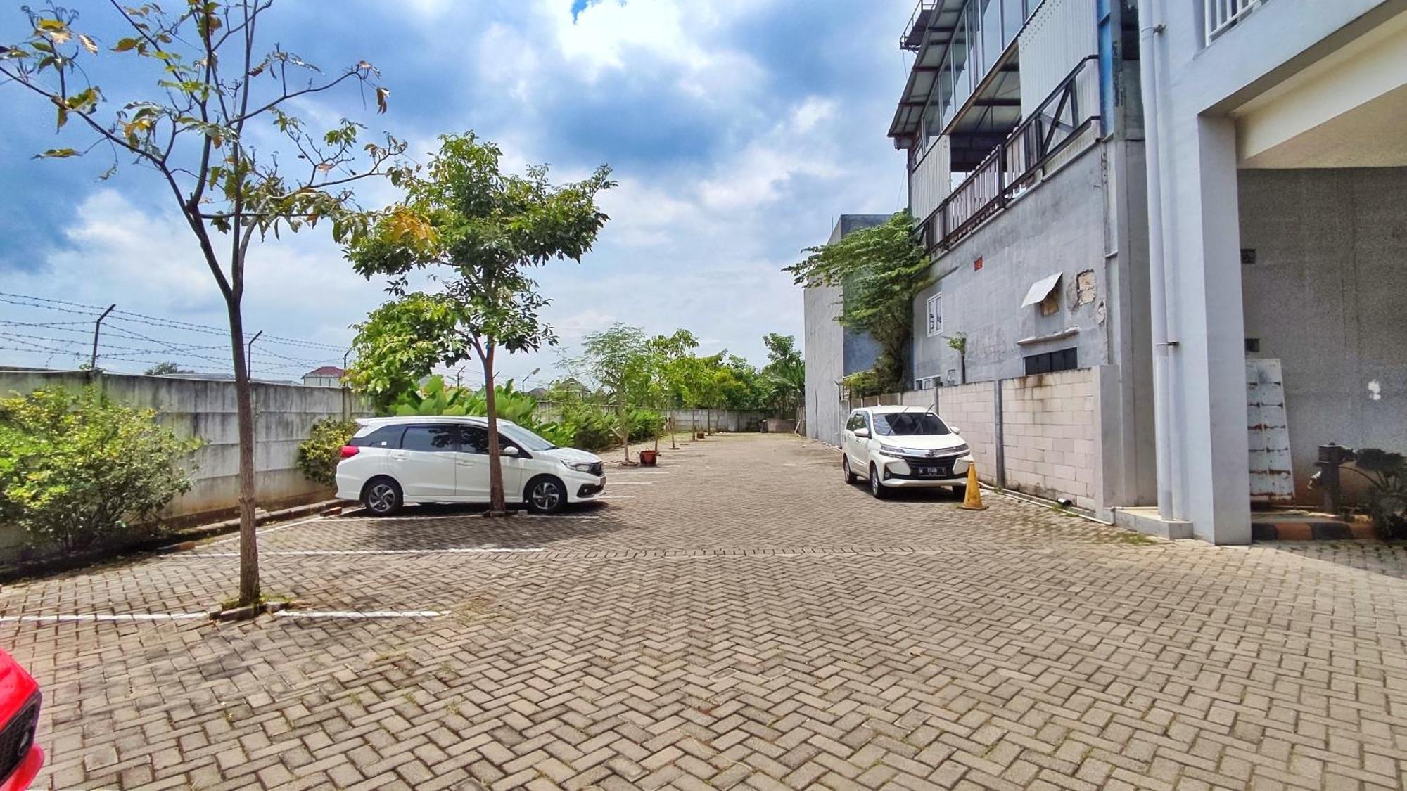 Votel Hotel Charis Tuban Tuban  Eksteriør billede