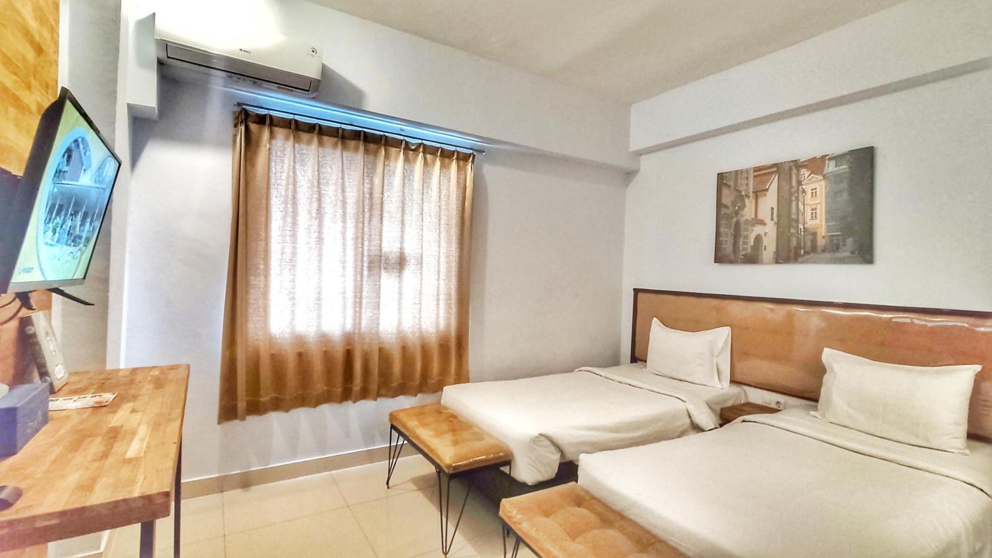 Votel Hotel Charis Tuban Tuban  Eksteriør billede